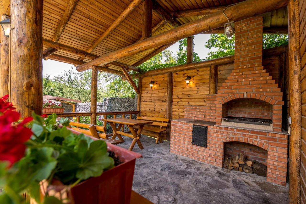 Casa De Vacanta Sadu Exteriér fotografie