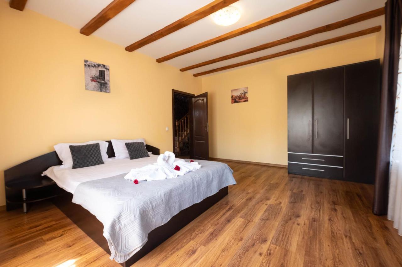 Casa De Vacanta Sadu Exteriér fotografie